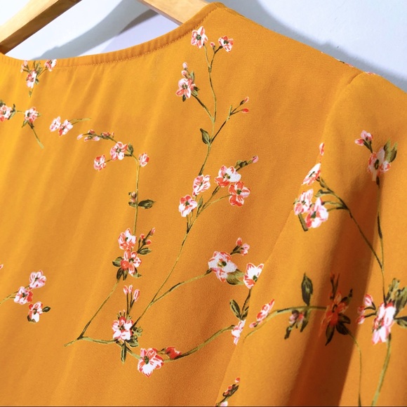 Mustard floral kimono sleeve blouse - Picture 7 of 9